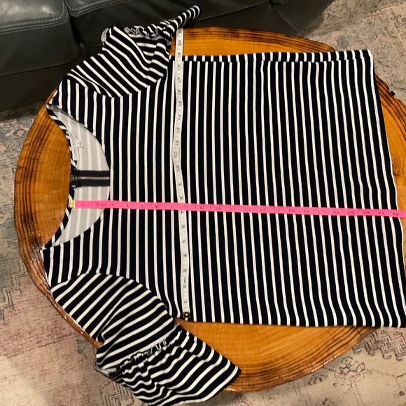 Green Envelope LA Navy White Striped 3/4 Flared Sleeve Round Neck Blouse… - Picture 2 of 7